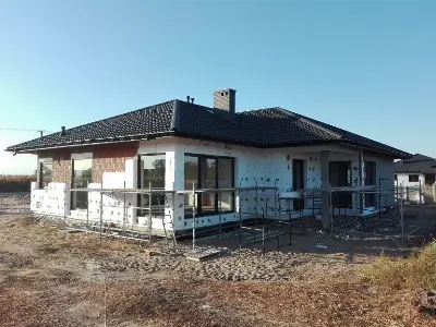 Doskonały 2 B — realizacje 23
