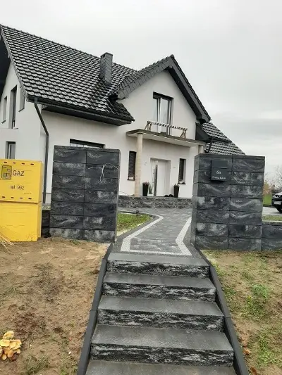 Julka 4 — realizacje 5